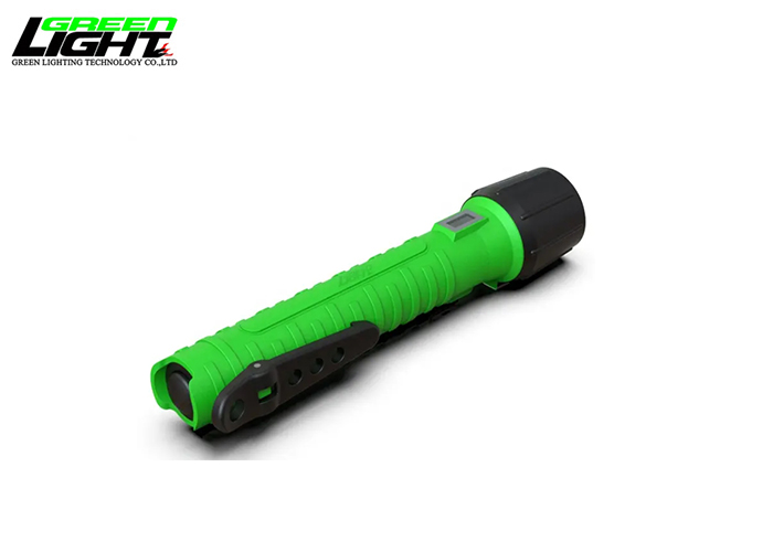 IP68 Waterproof High Power Led Torch Flashlight 5W Explosion Proof Rechargeable Torch USB Charger