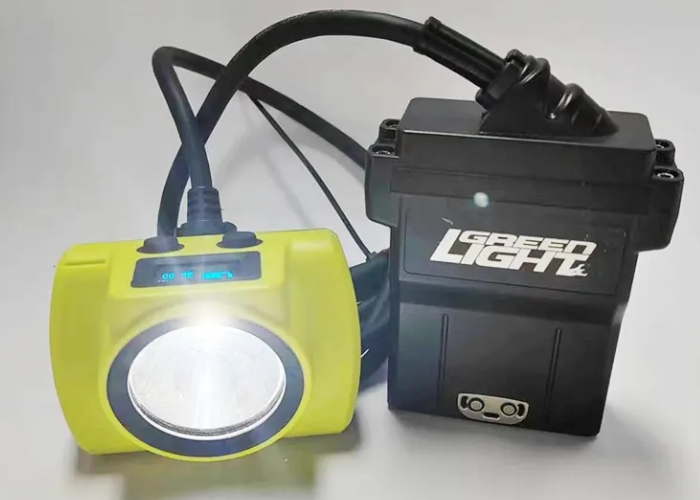 OLED Screen 530lum Rechargeable Mining Cap Lamp 25000Lux 13.6Ah Led Mining Lights for Tracking System